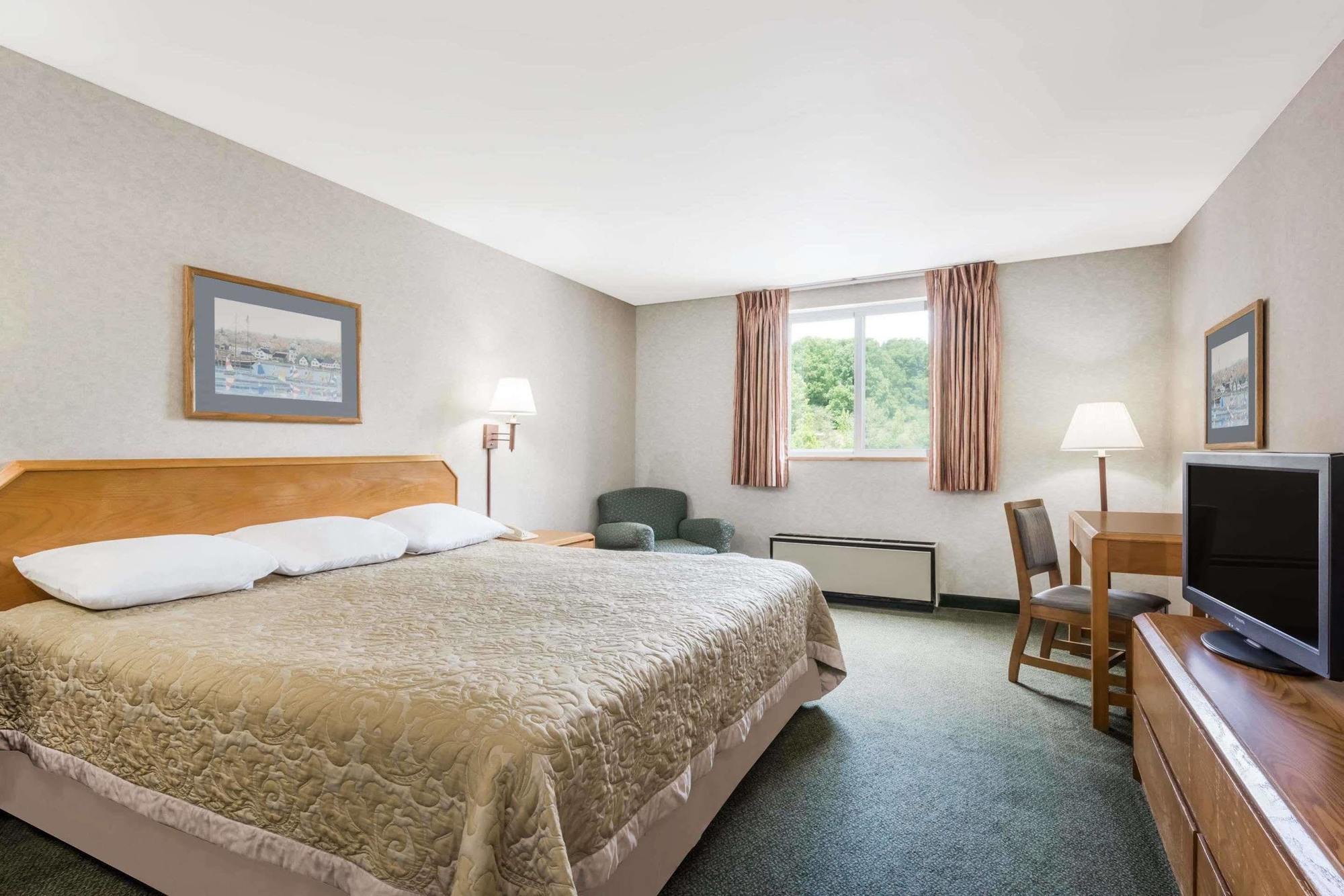 Motel Super 8 By Wyndham State College Extérieur photo